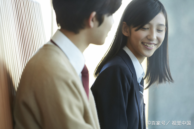 "养了三年的孩子,结果不是自己亲生的",青春期的早恋影响一生